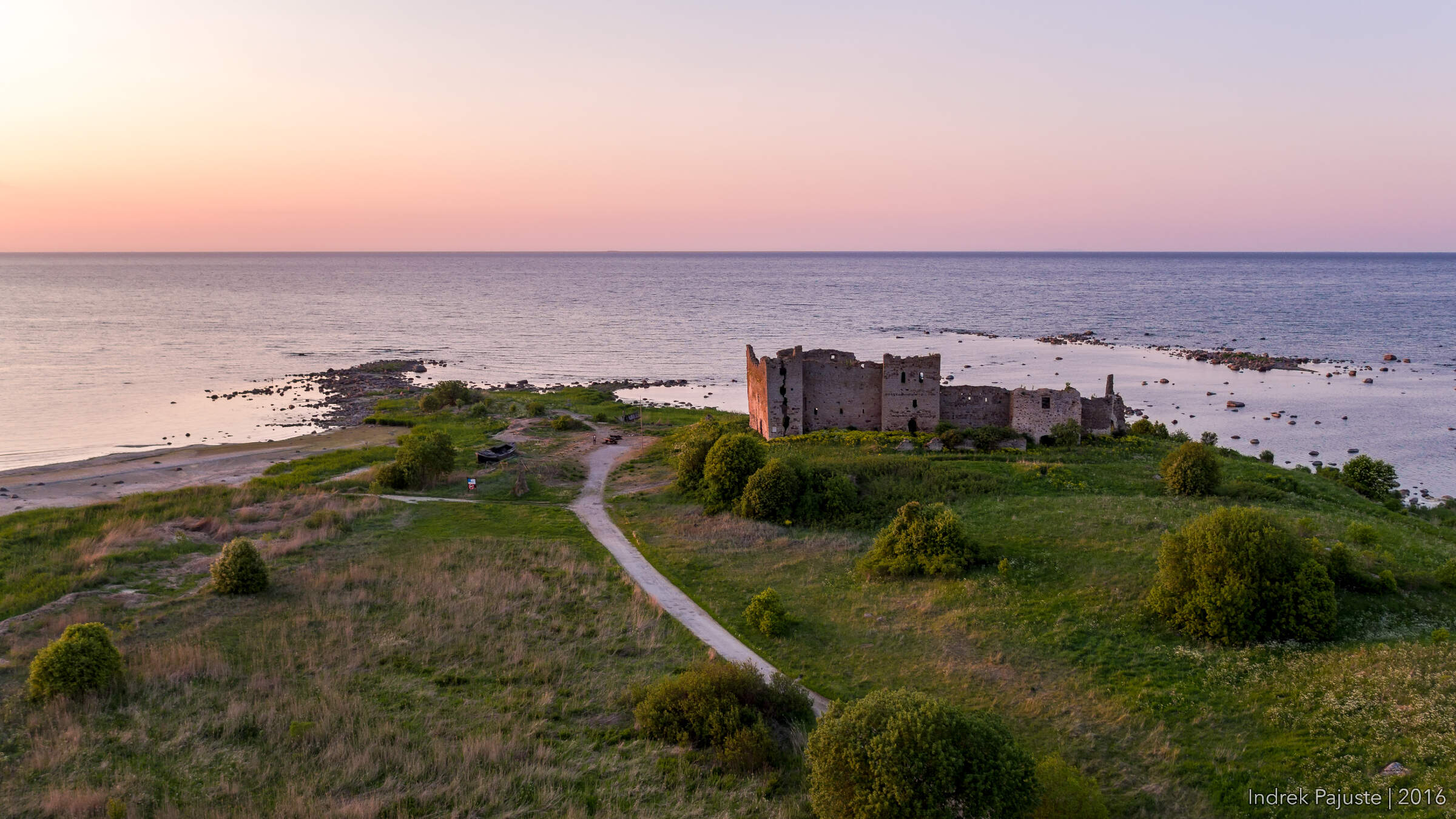 Toolse ordulinnuse varemed