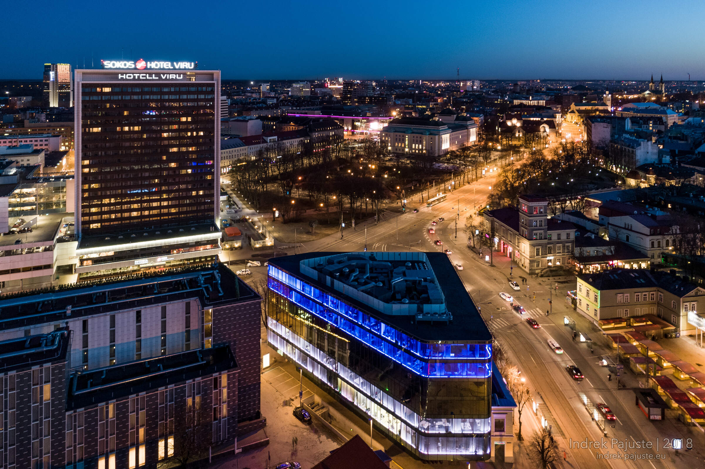 Rotermanni kvartal öösel