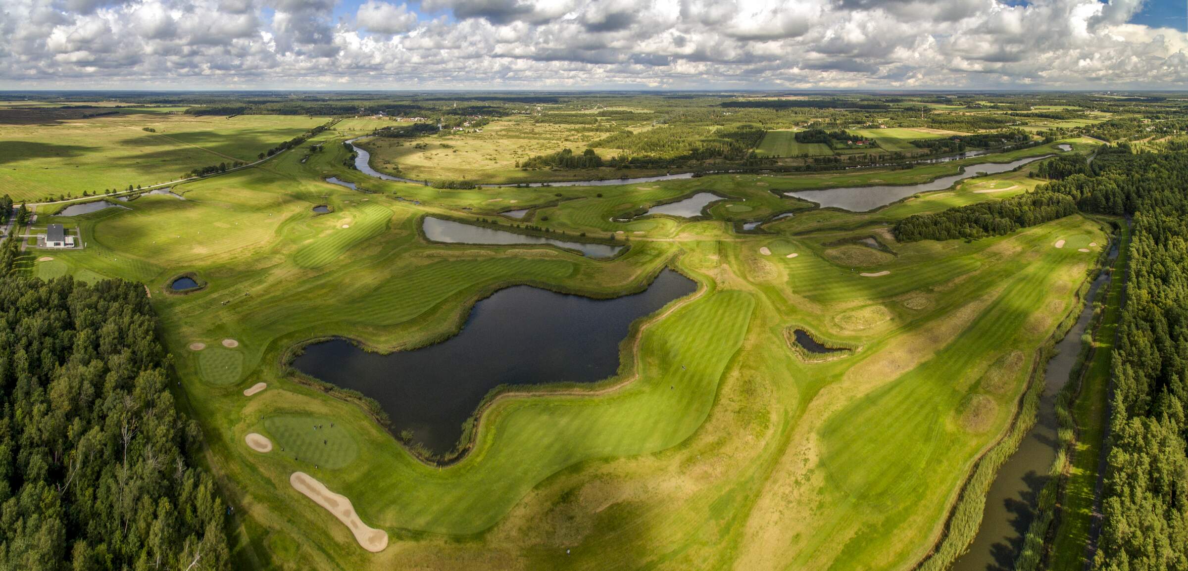 Panoraam golfiradadest