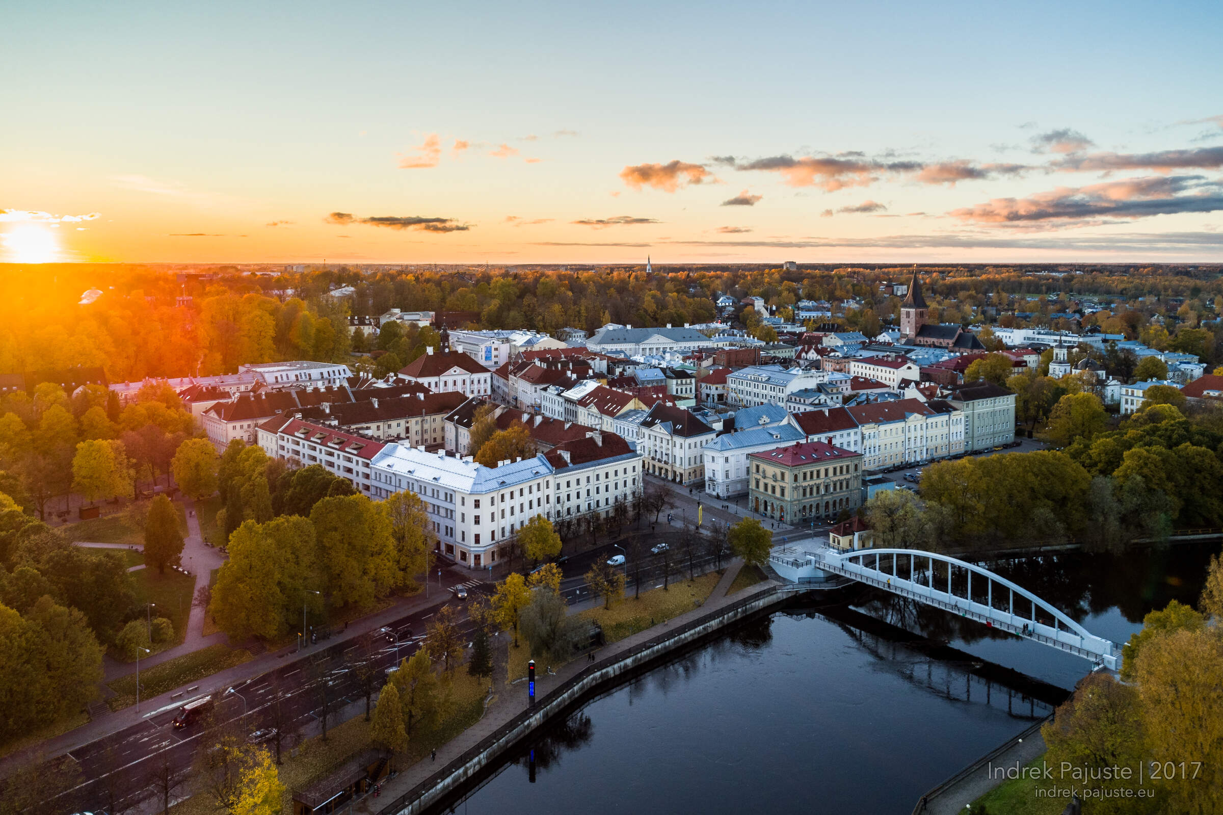 Tartu vanalinn päikeseloojangul