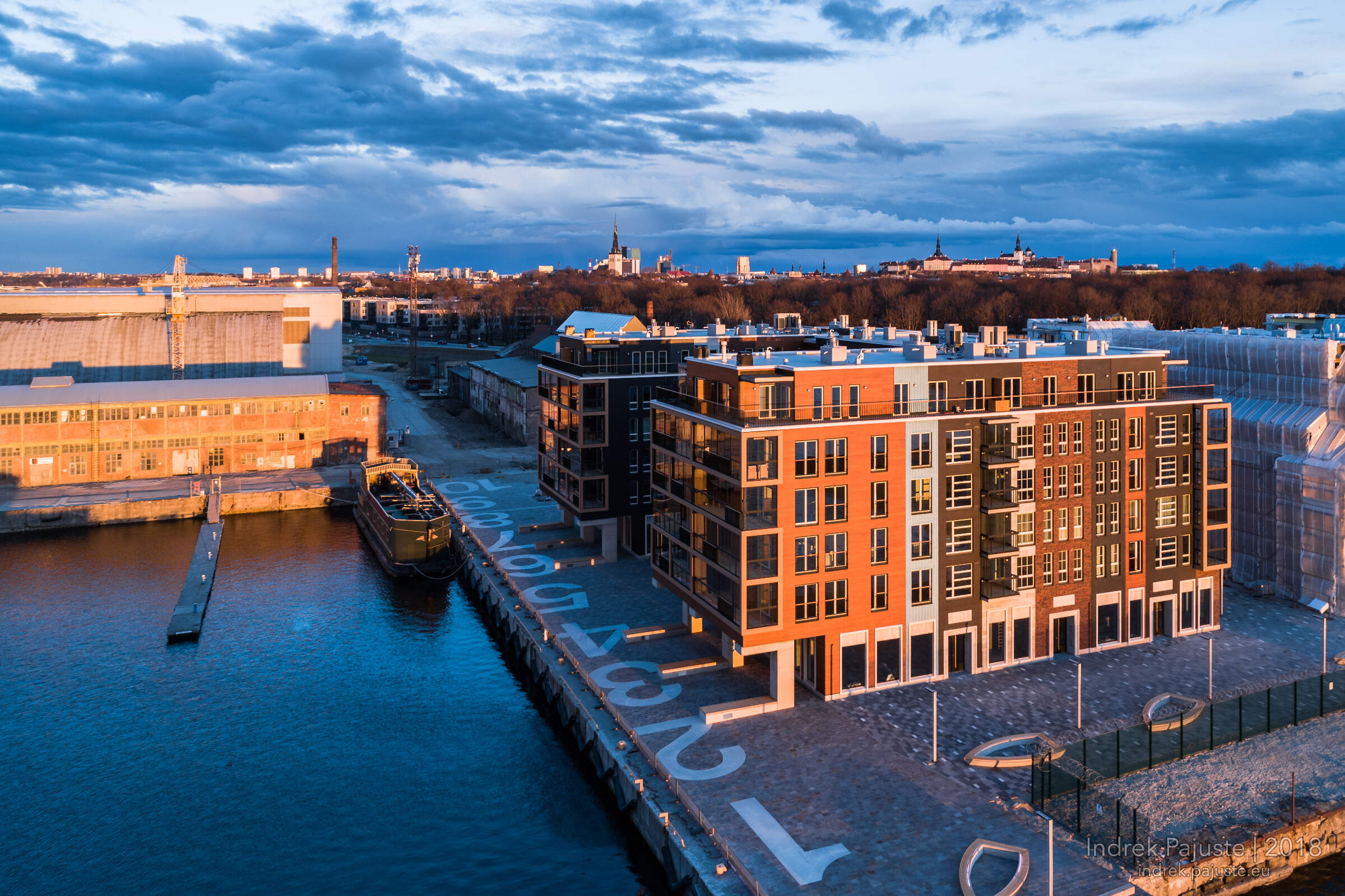 Port Noblessner valmimas